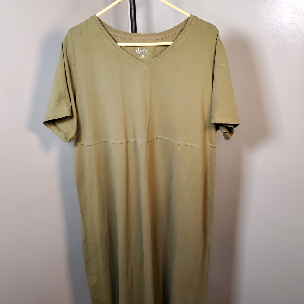 Denim&Co Khaki/Olive Green V-Neck Top - Picture 4 of 5